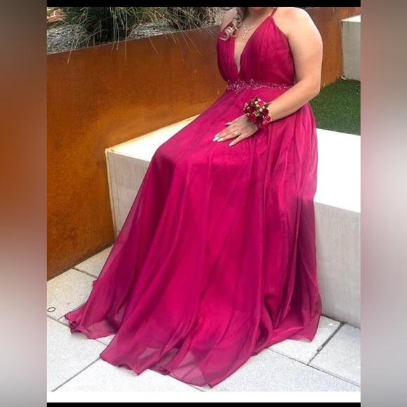 Formal Dress by The Secret Dress size 16 - Picture 9 of 10